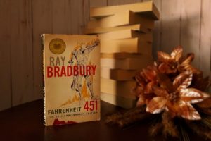 Read more about the article Book Review: Fahrenheit 451 by Ray Bradbury