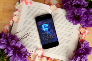 Read more about the article Book Review: The Glass Queen by Gena Showalter (The Forest of Good and Evil #2)
